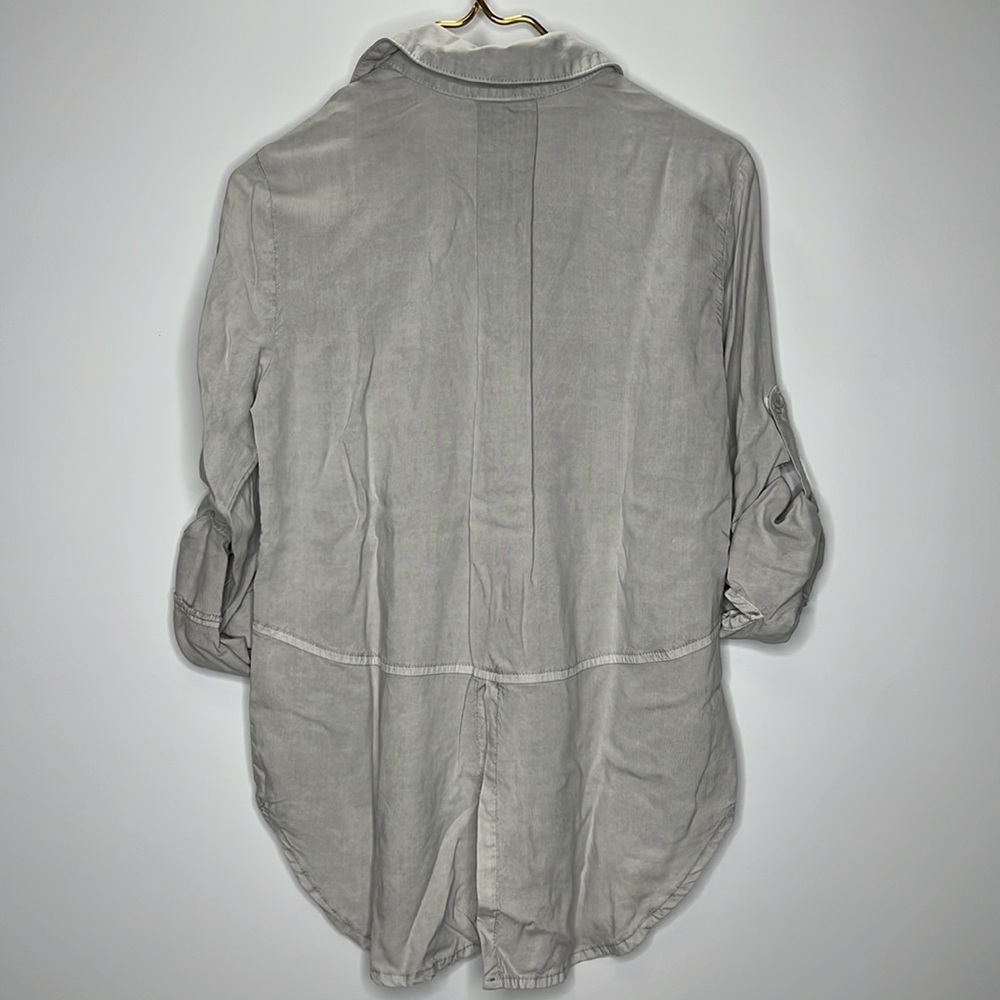 Cloth & Stone Split Back Button Down Sand Color Size Small - Picture 7 of 7